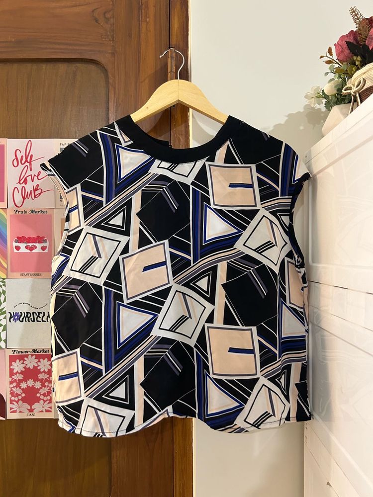 Stylish Geometric Print Top