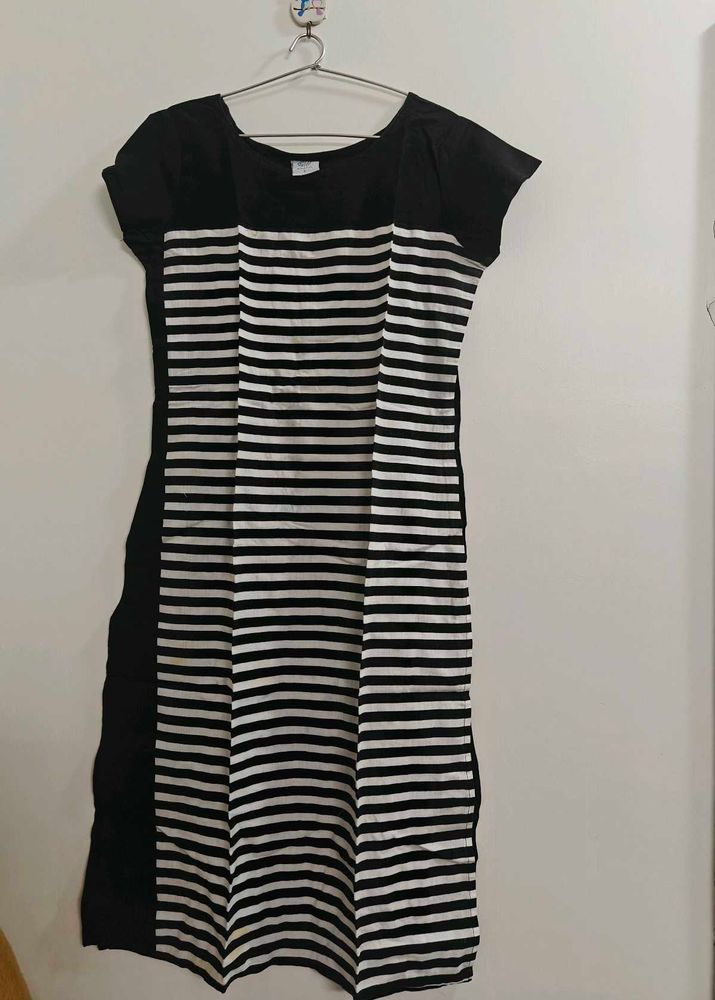 Black &amp; White Striped Kurti