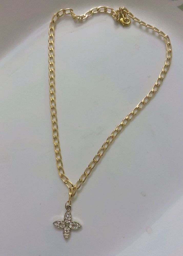 New Chic Gold Chain Necklace with Dainty Pendant