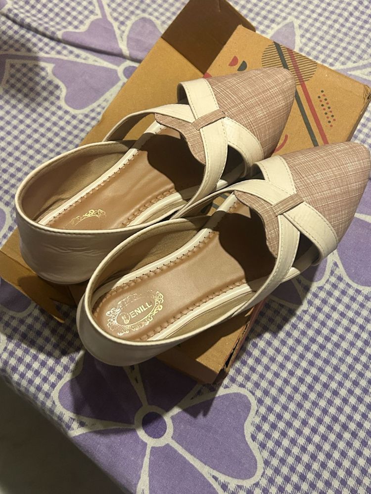 Stylish Women's Flats