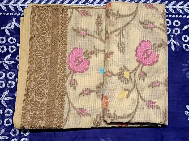 Elegant Floral Print Saree