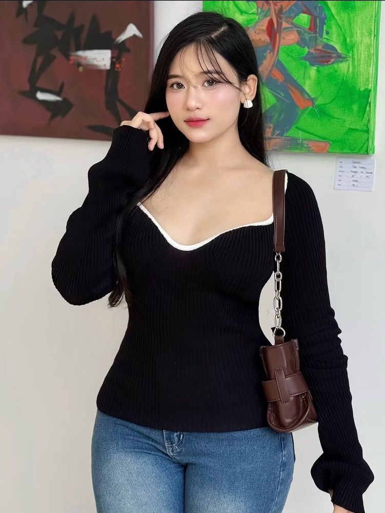 H&amp;M Ribbed Sweetheart Neck Top