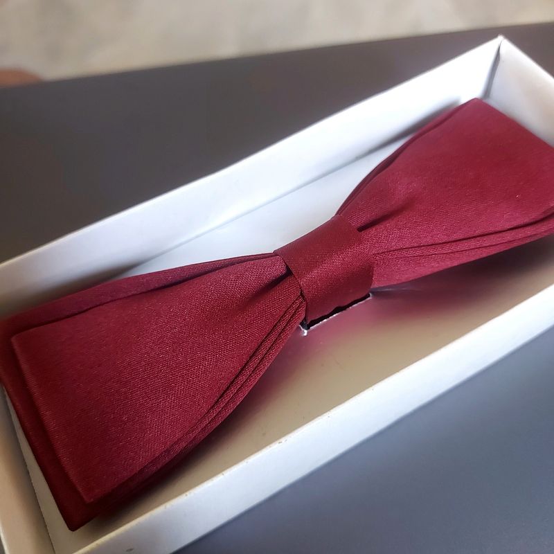 Maroon Bow Tie | Loviena