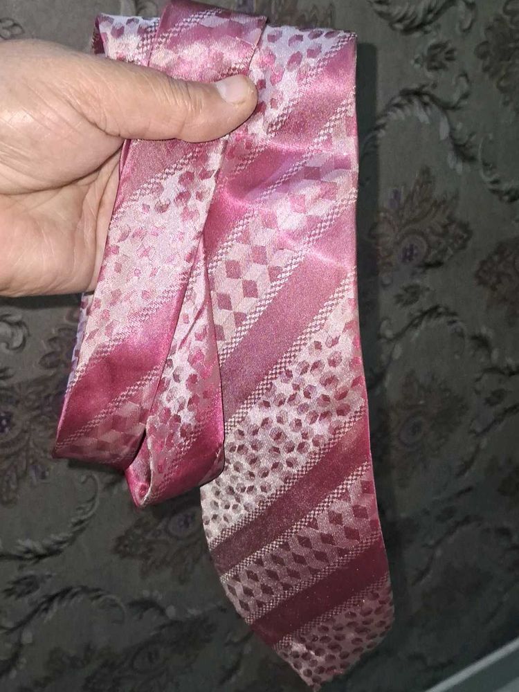 KC Koutons Tie - Pink Patterned 🩷🆕