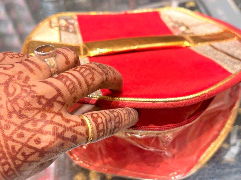 Red &amp; Gold Gift/Jewelry Pouch