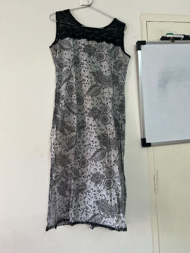 Elegant Black &amp; White kurti