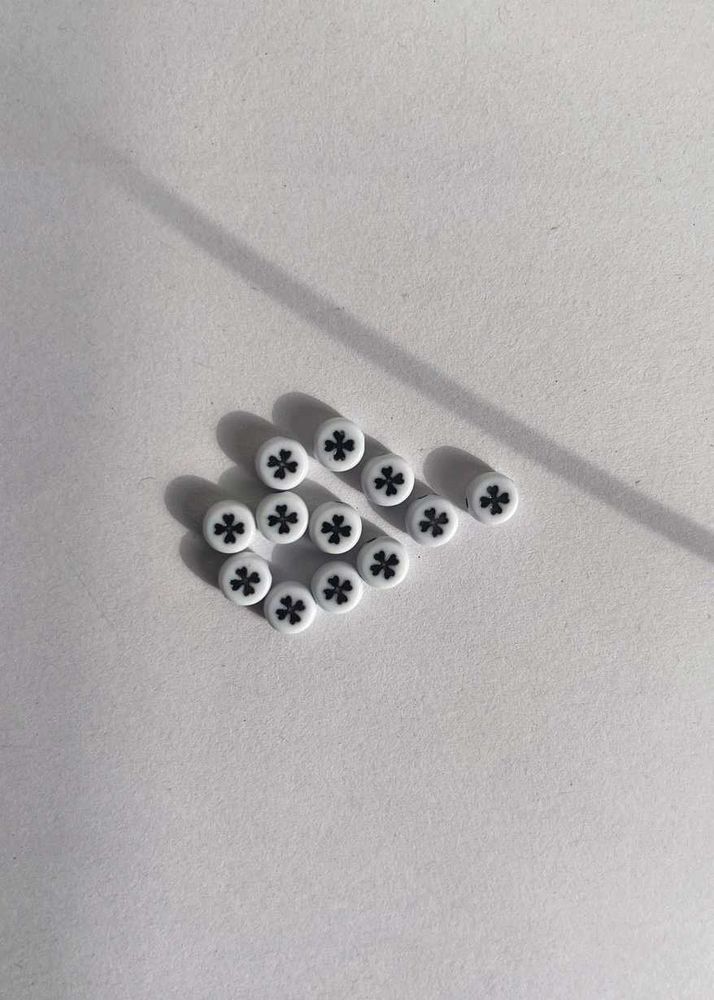 Black Clover Beads