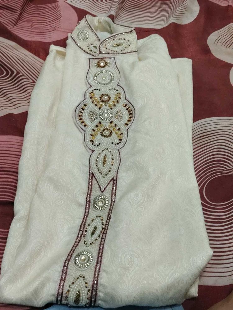 Elegant Embroidered Men's Kurta Set