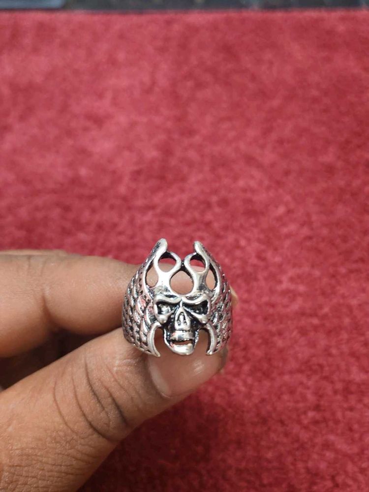 Gothic Skull Wing Ring