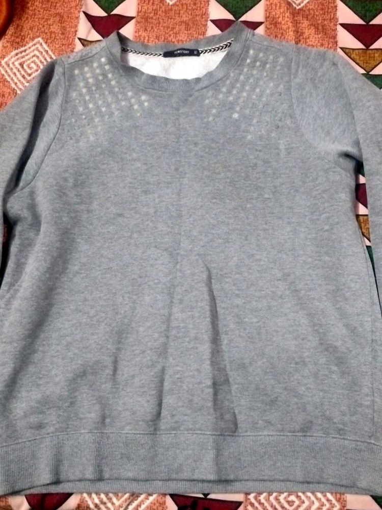 Grey Patterned Sweatshirt