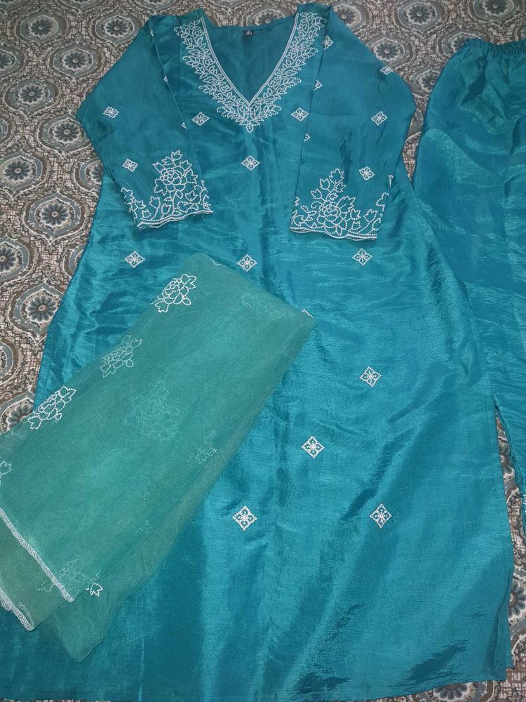 Teal Embroidered Kurti Set