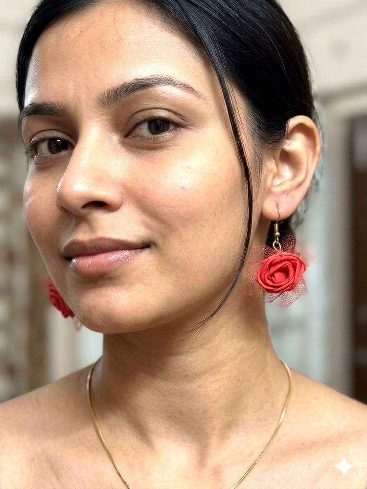 Charming Rose &amp; Tulle Earrings