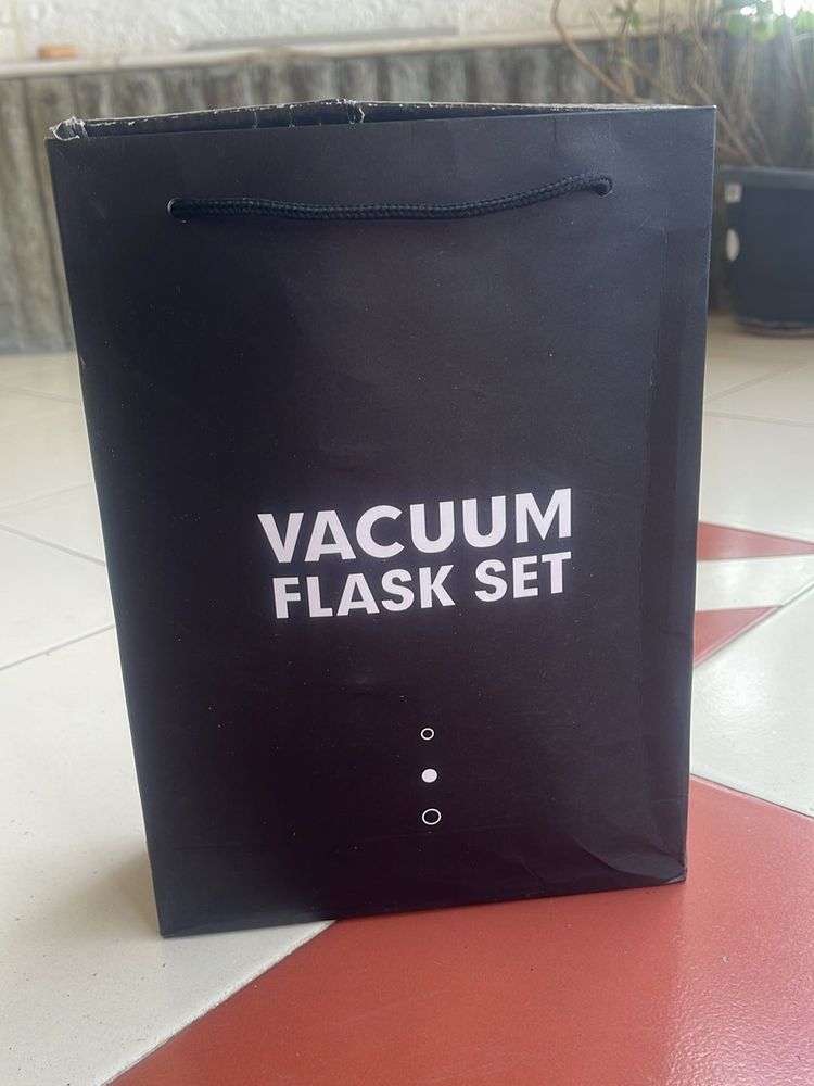 Vacuum Flask Set