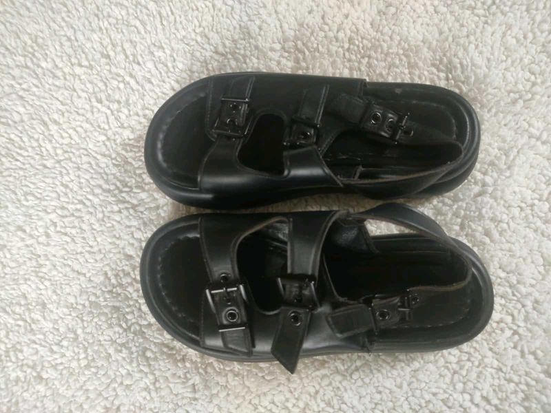 Black Buckle Strap platform Sandals