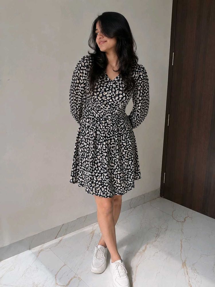 Chic Floral Print square neck Mini Dress