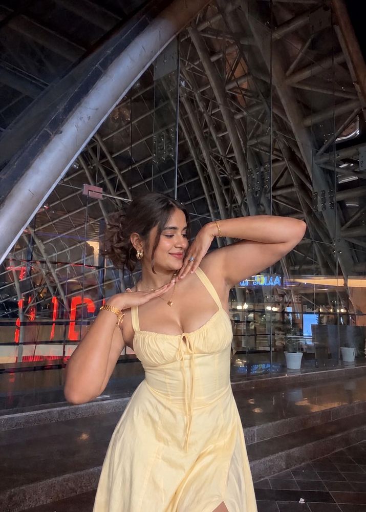 Pastel Yellow Lace-Up Maxi Dress for Women – Brand