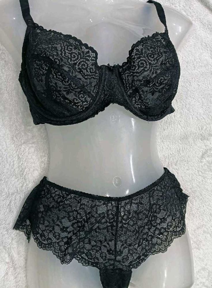 Black Lace Bra and Panty Set