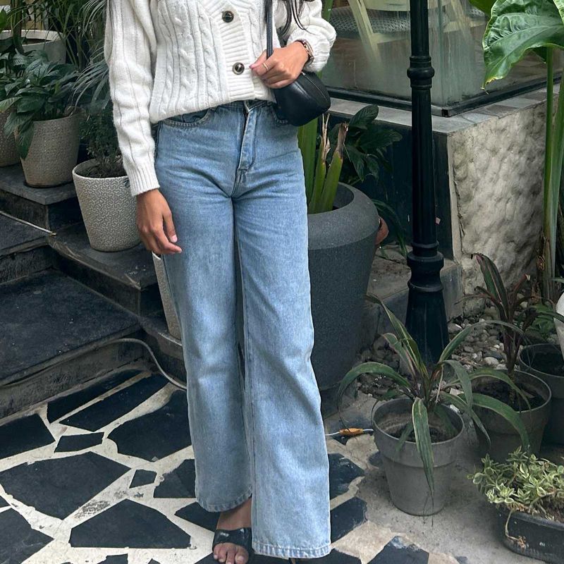 Light Wash Wide Leg Jeans