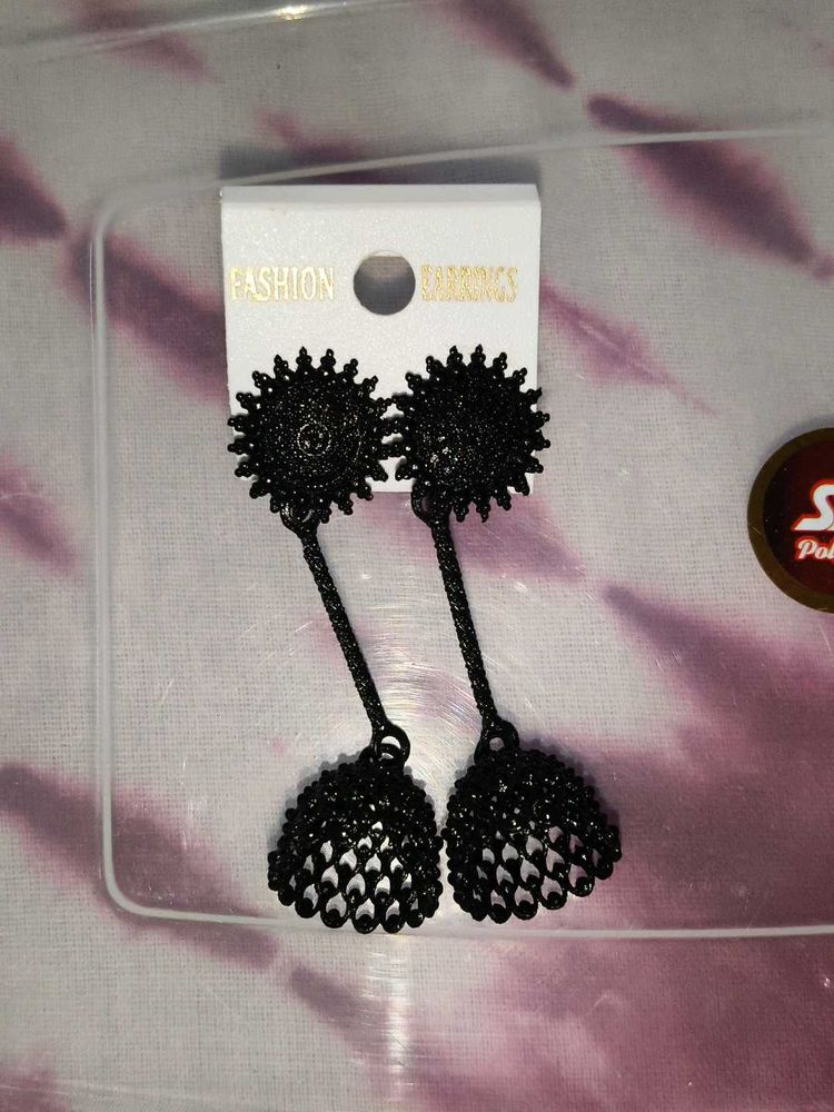 Elegant Black Dangle Earrings