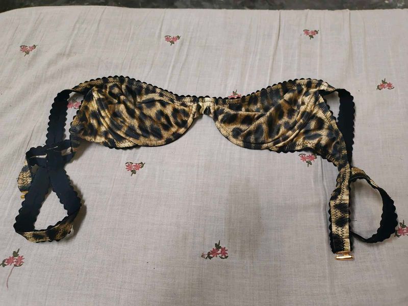 Stylish Leopard Print Bra