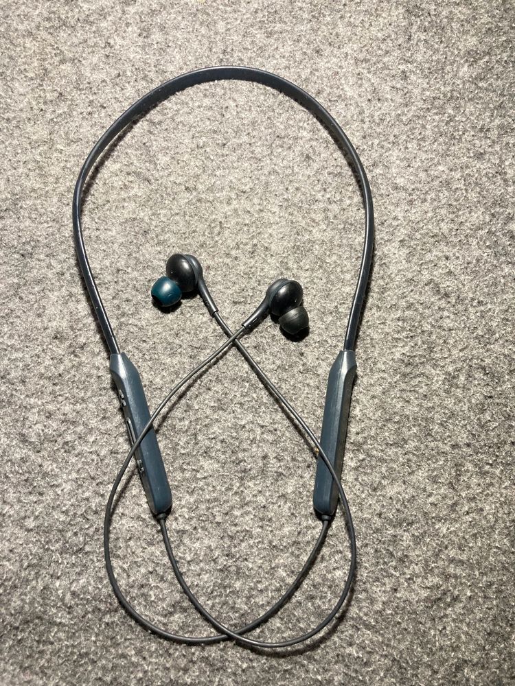Samsung AKG Neckband