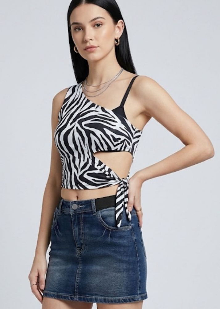 Cut Out Strip Top
