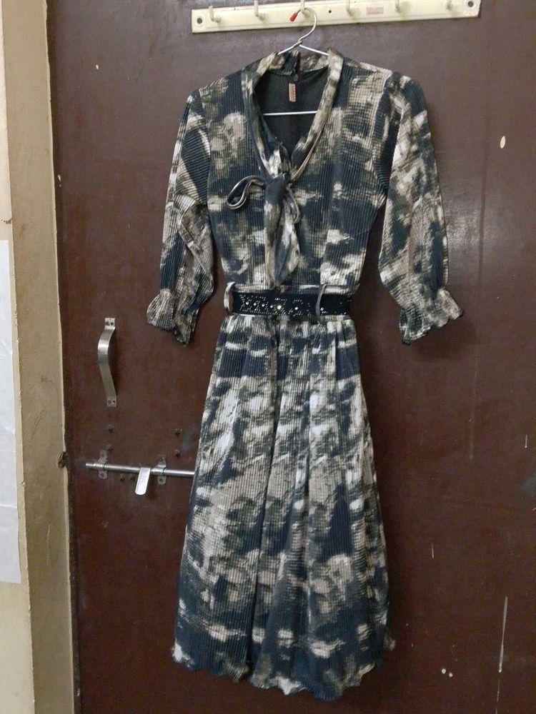 Stylish Printed Midi Dress with Belt