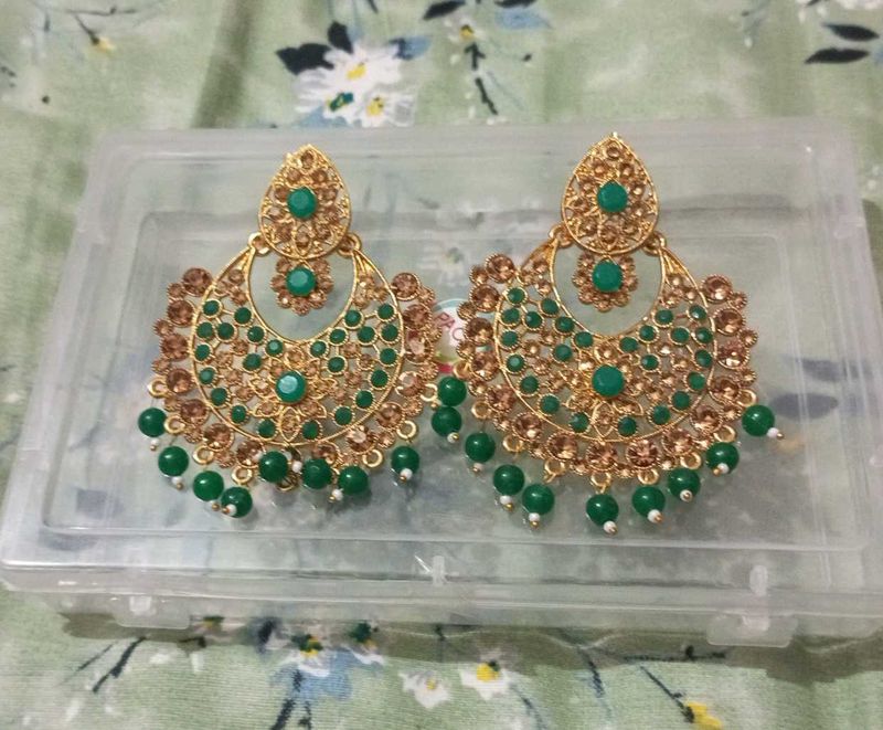 Chandbali Earrings - Green &amp; Gold