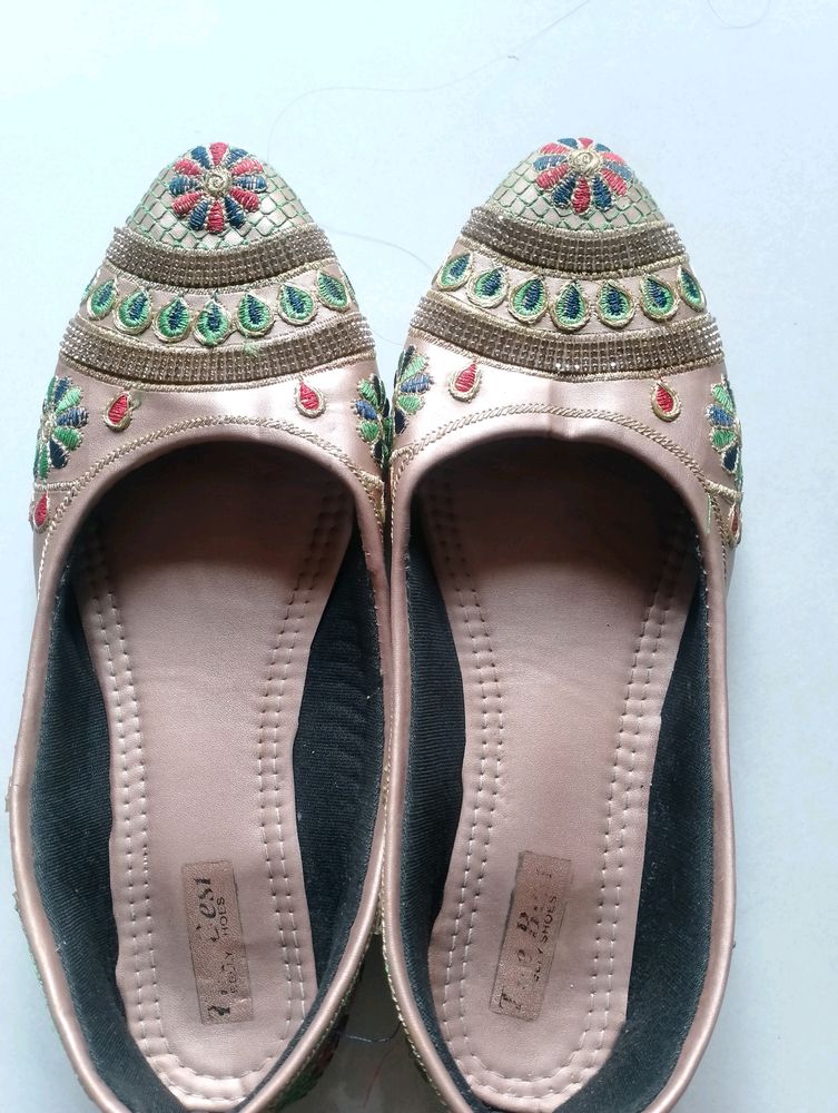 Pretty Footwear ✅❤️only Used Once