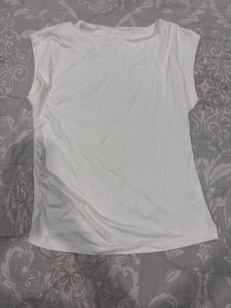 Classic White Cap Sleeve Top🎀🫧