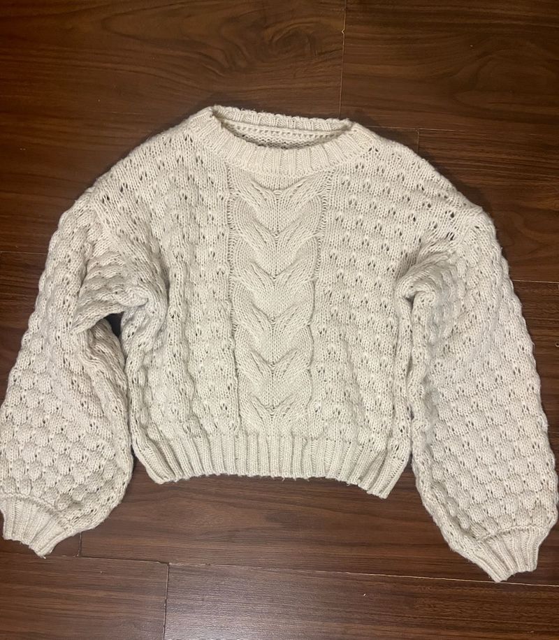 90s Style Ivory Cable Knit Cropped Sweater