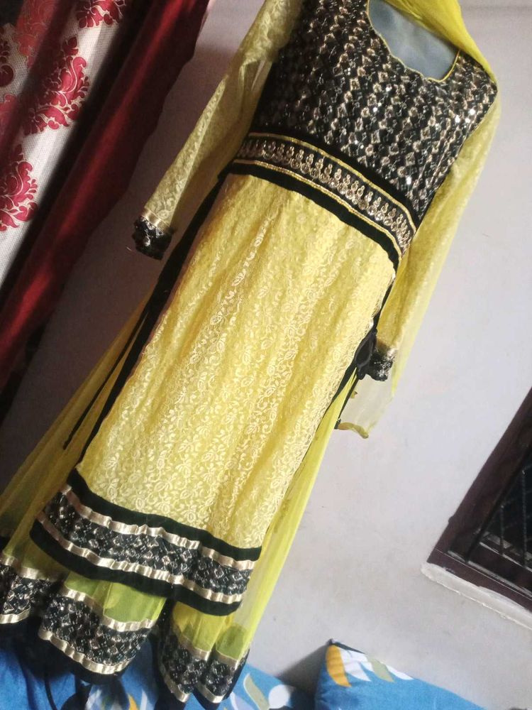 Parrot Gawn With Dupatta