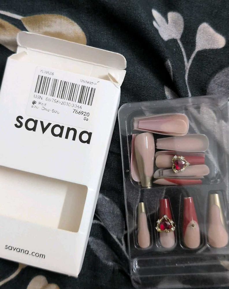 Combo: Savana Press-On Nails And Grey Camisole