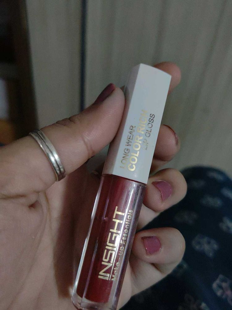 Insight Long Wear Color Rich Lip Gloss