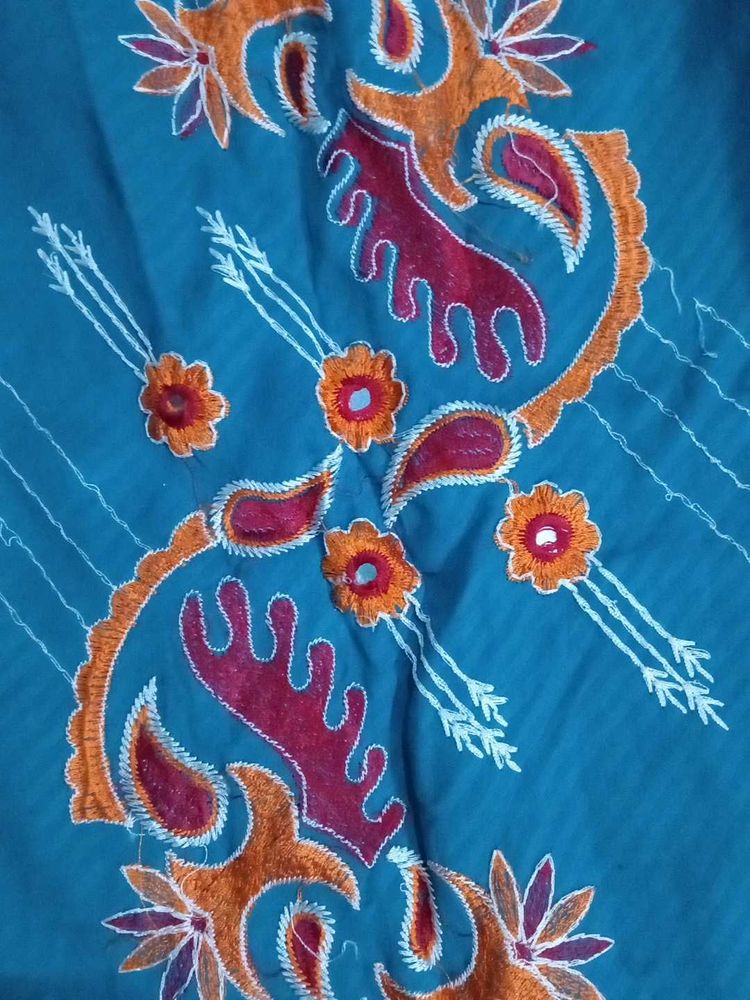 New Teal &amp; Red Embroidered Kurti Pant Set