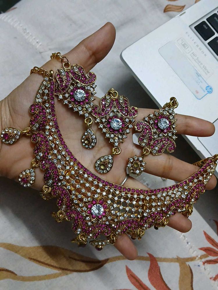 beautiful stone necklace