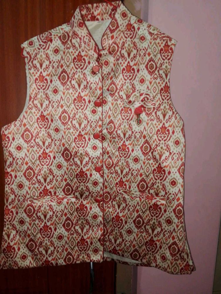 Elegant Red &amp; Cream Ethnic Nehru Jacket with Ikat-