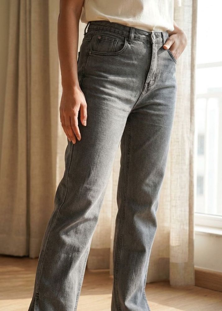Premium Grey High-Waist Straight Fit Jeans (Size 2
