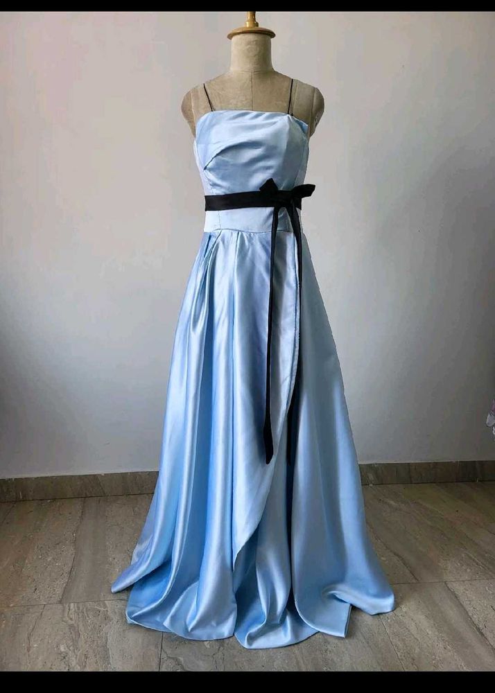 Elegant Blue Satin Party Gown