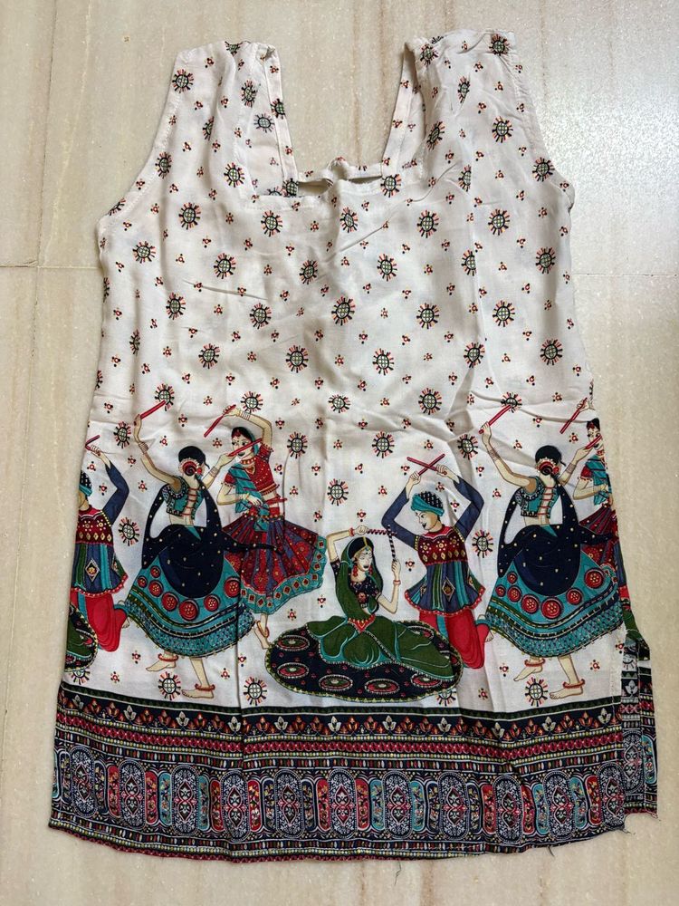 Unique Printed Sleeveless Kurta