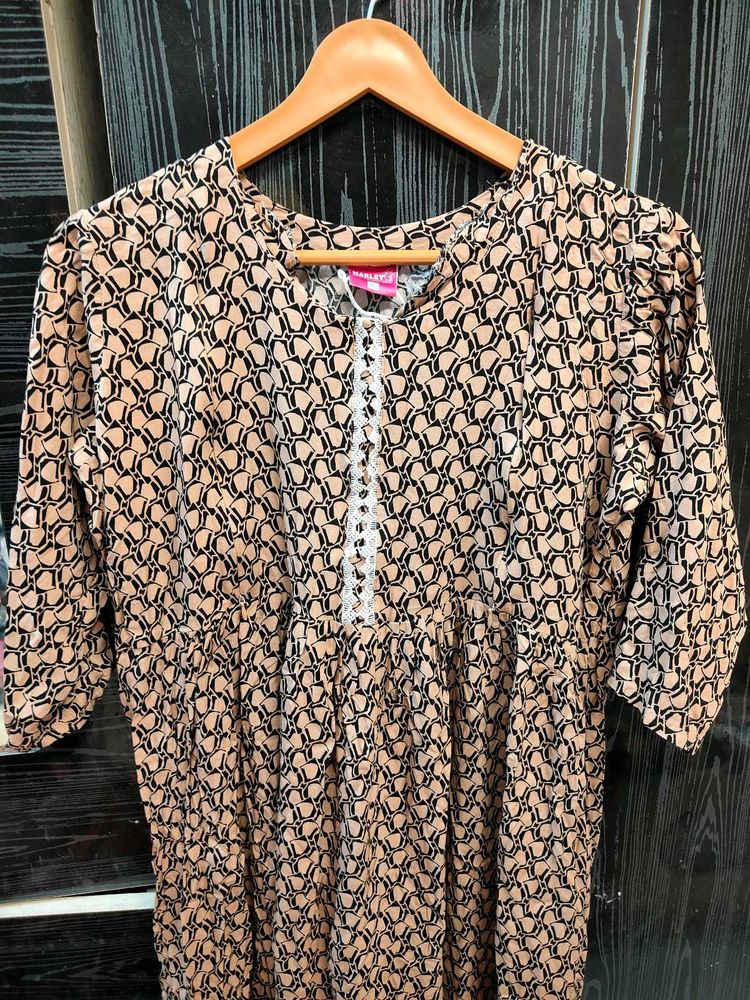 Stylish Printed Feeding Kurti