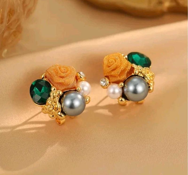 Elegant Floral Gemstone &amp; Pearl Earrings