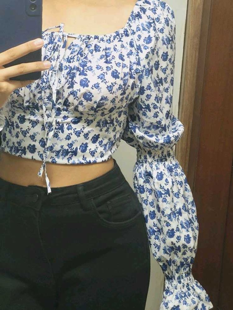 Blue Floral Puff Sleeve Crop Top