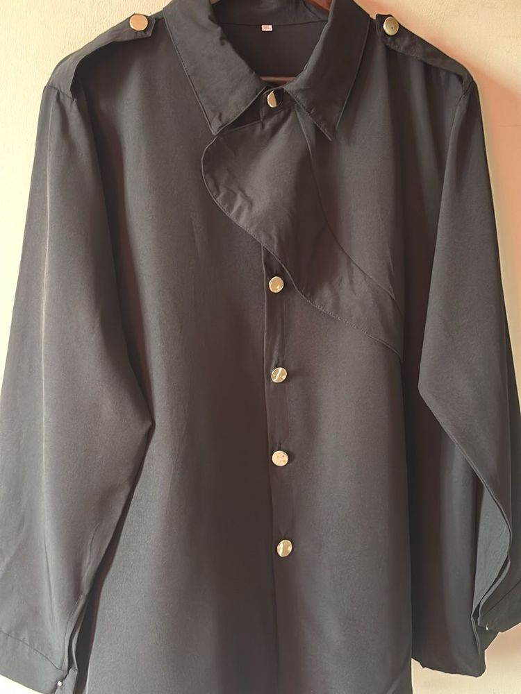 black shirt