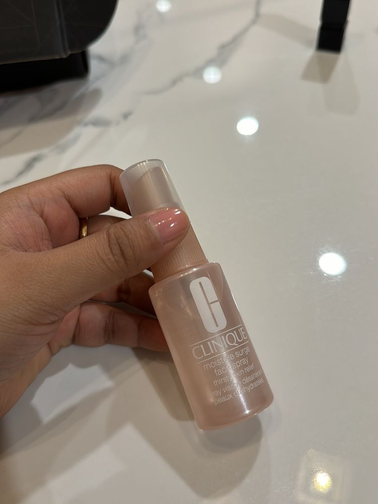 ⭐️Clinique⭐️ Moisture Surge Spray