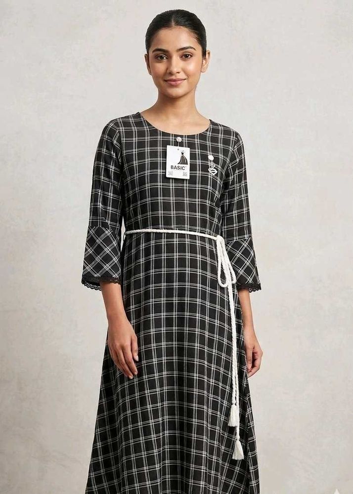 ​BASIC Women's Black &amp; White Plain kurti