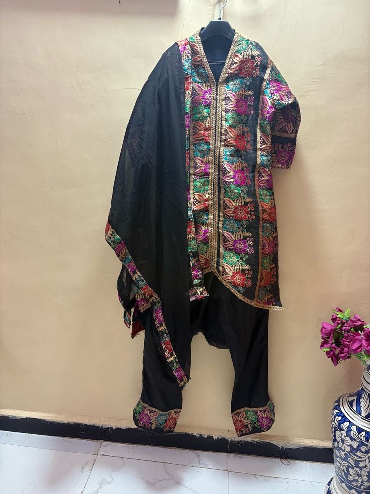 Embroidered Kurta Set with Dupatta