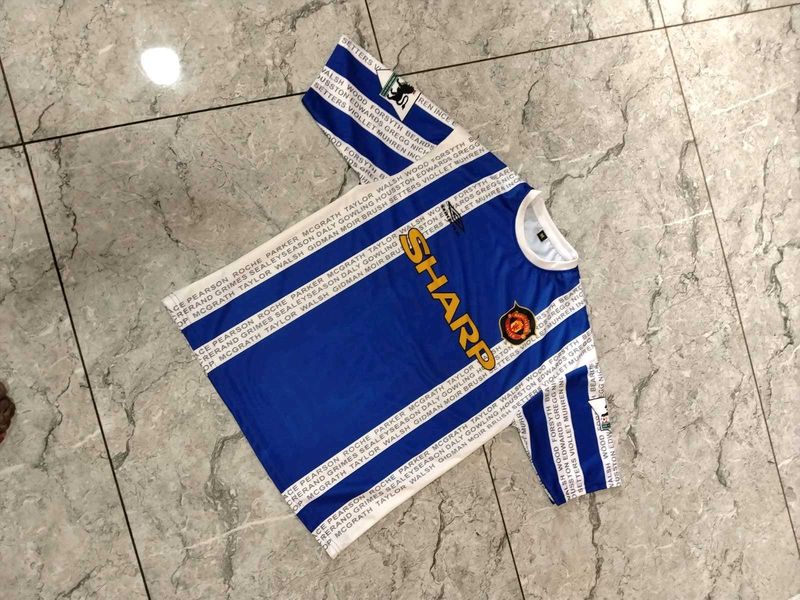 Vintage Manchester United "Sharp" Jersey