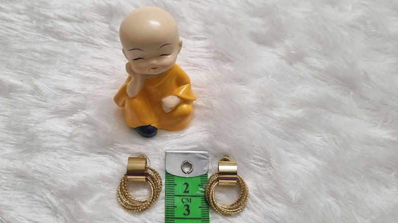 Chic Gold Plated Hoop Earrings