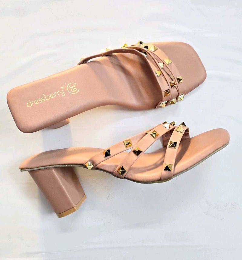 Dressberry Block Heels Sandals